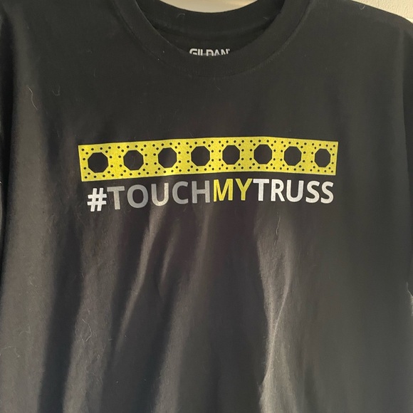 Men’s Tshirt - Picture 2 of 5